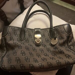 Like new Dooney & Bourke Handbag